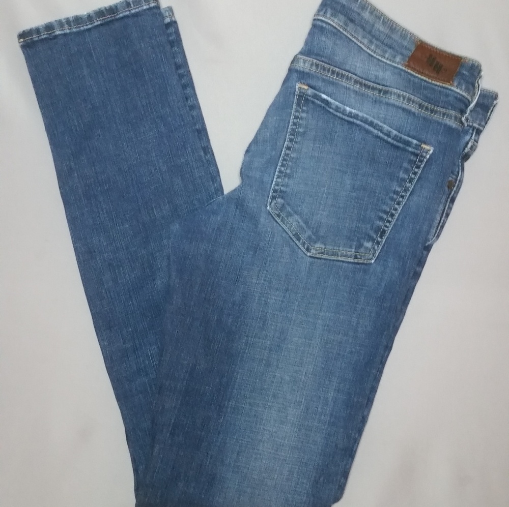 Holding Horses Size 27.